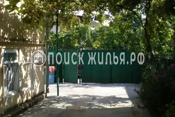 Частный сектор «Душевный домик рядом с морем и озером»