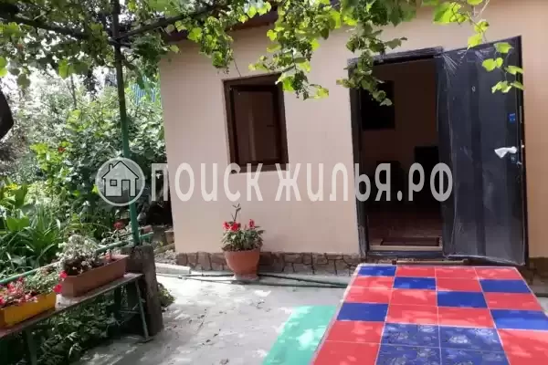 Частный сектор «Душевный домик рядом с морем и озером»