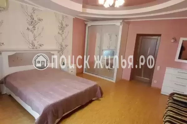 Частный сектор «Дом на Самариной, до 10+3 человек»