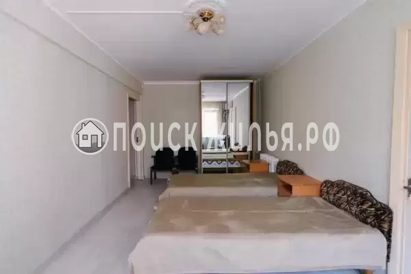 Квартира «Х комнатная квартира на ул. Роз»