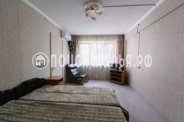 Квартира «Х комнатная квартира на ул. Роз»