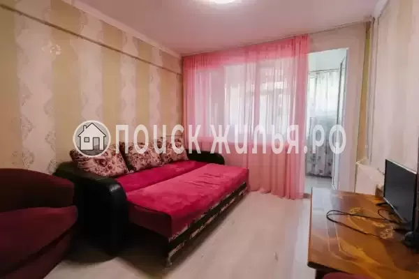 Квартира «Х комнатная квартира на ул. Роз»