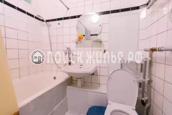 Квартира «Х комнатная квартира на ул. Роз»