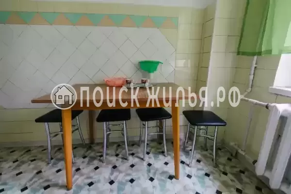 Квартира «Х комнатная квартира на ул. Роз»