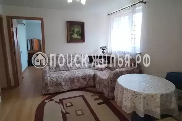 Частный сектор «Трёхкомнатная уютная кв-ра, район Зимнего театра»