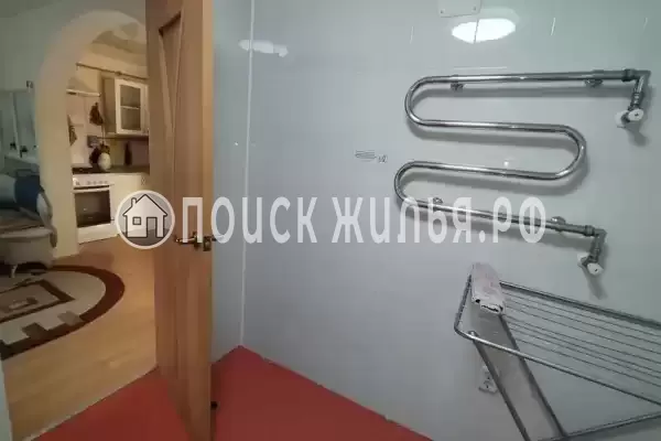 Частный сектор «Трёхкомнатная уютная кв-ра, район Зимнего театра»