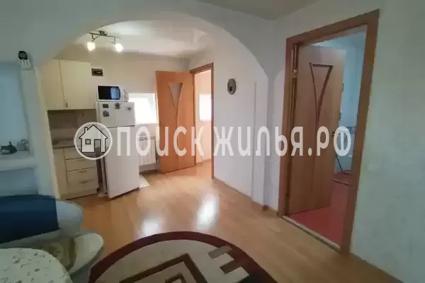 Частный сектор «Трёхкомнатная уютная кв-ра, район Зимнего театра»