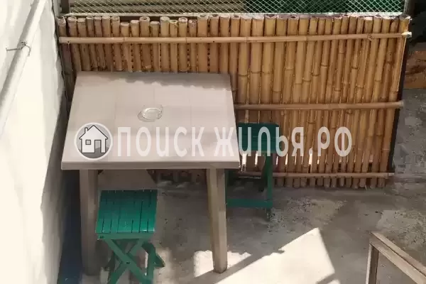 Частный сектор «Трёхкомнатная уютная кв-ра, район Зимнего театра»