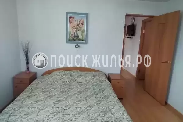 Частный сектор «Трёхкомнатная уютная кв-ра, район Зимнего театра»