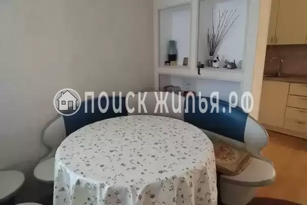 Частный сектор «Трёхкомнатная уютная кв-ра, район Зимнего театра»