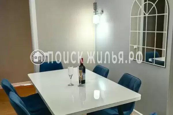 Квартира «Двухкомнатная квартира с дизайнерским ремонтом»