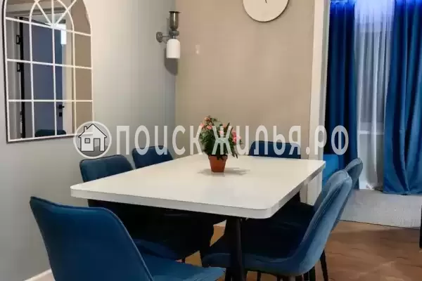 Квартира «Двухкомнатная квартира с дизайнерским ремонтом»