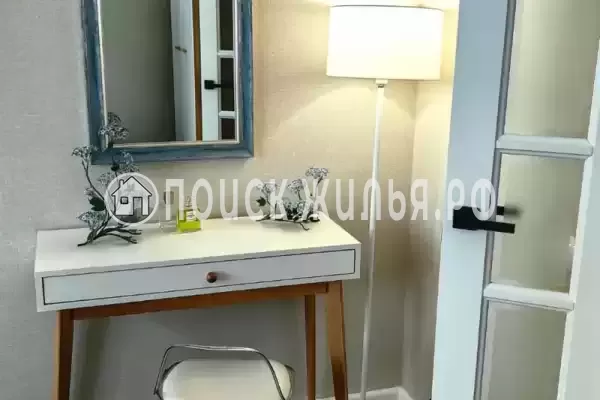 Квартира «Двухкомнатная квартира с дизайнерским ремонтом»