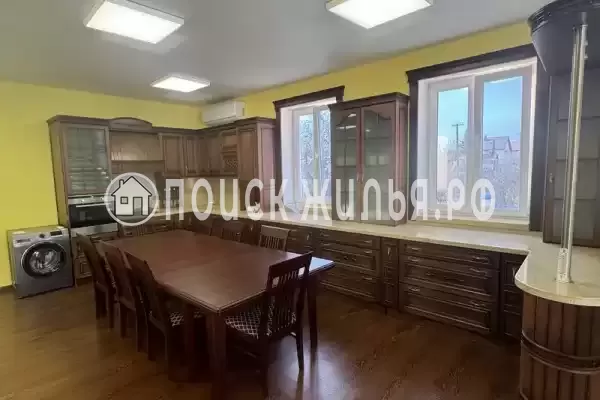 Частный сектор «Дом с бассейном»