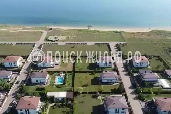 Частный сектор «Коттедж на 1 береговой»