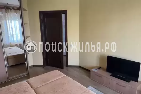 Частный сектор «Уютный коттедж с бассейном»