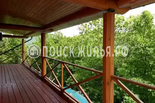 Частный сектор «Бревенчатый дом в лесу у моря» Частный сектор «Бревенчатый дом в лесу у моря»