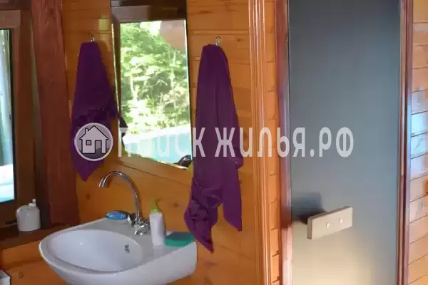 Частный сектор «Бревенчатый дом в лесу у моря» Частный сектор «Бревенчатый дом в лесу у моря»