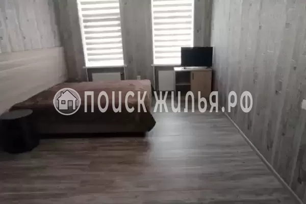 Частный сектор «Уютный дом со своим двором в центре»