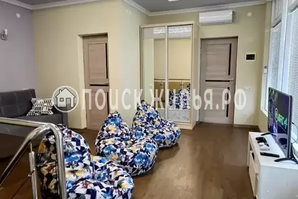 Частный сектор «Таунхаус с панорамной крышей»