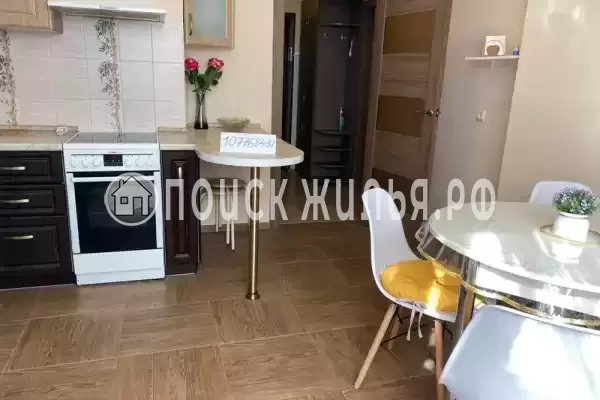 Квартира «Х комнатная квартира на Кириченко»