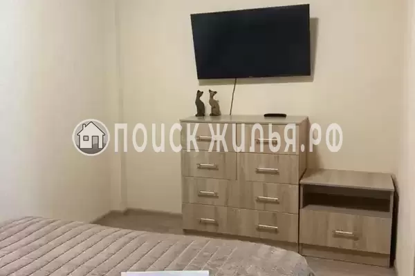 Квартира «Х комнатная квартира на Кириченко»