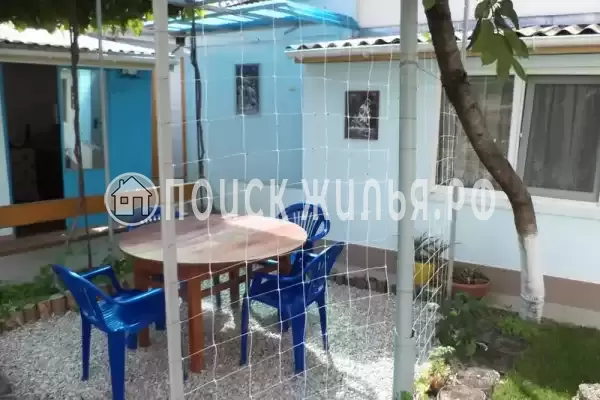 Частный сектор «Уютный 2-х комнатный дом у моря и набережной»