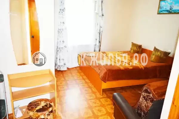 «На набережной» «На набережной»