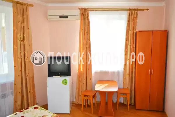 «На набережной» «На набережной»