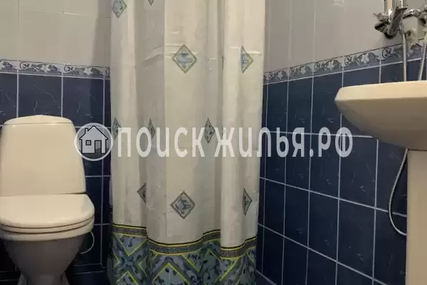 «На Набережной 11»