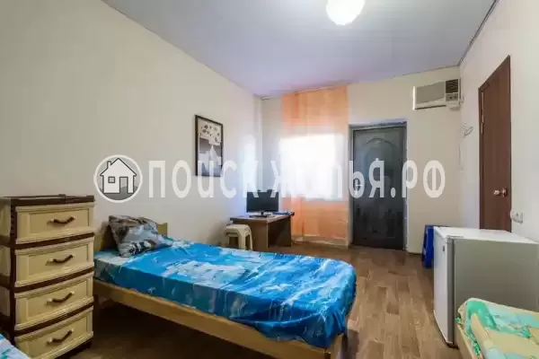 «Меж двух морей»
