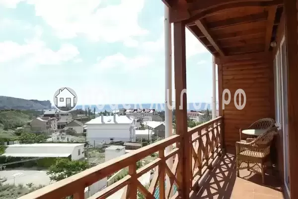 «Консульский дворик»